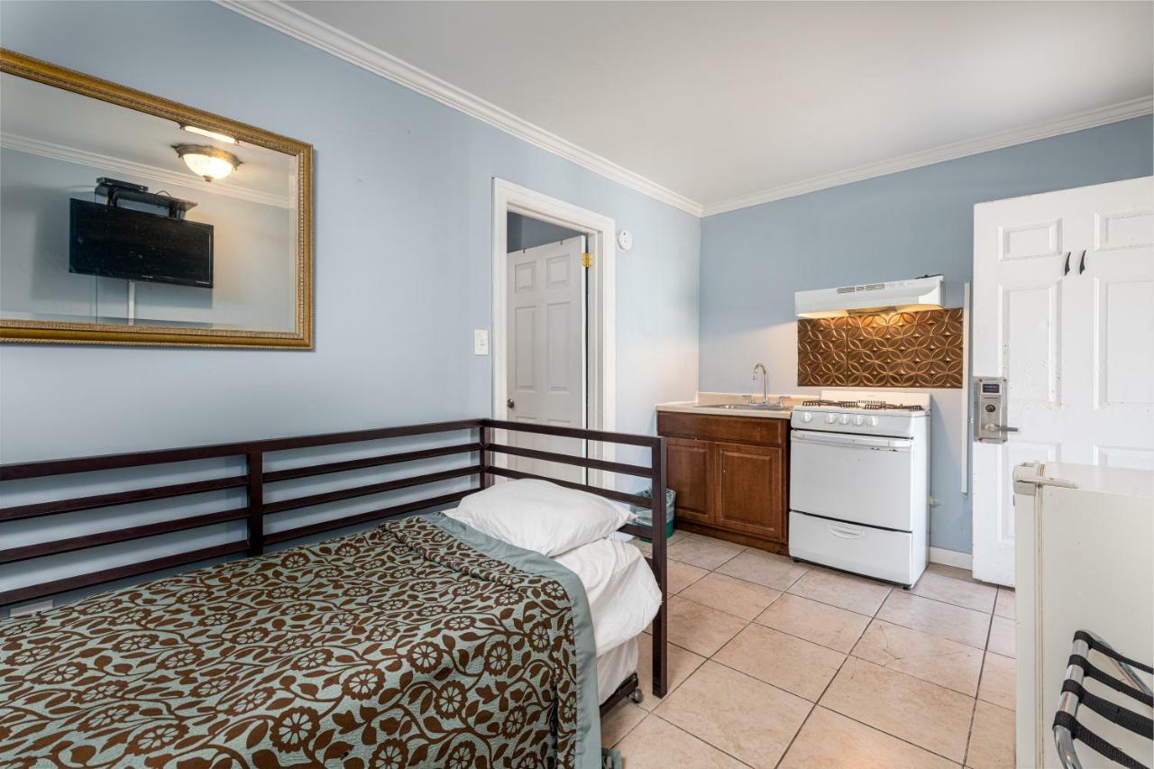 Boardwalk Hotel Charlee & Apartments Beach Hotel Oceanfront Seaside Heights Εξωτερικό φωτογραφία