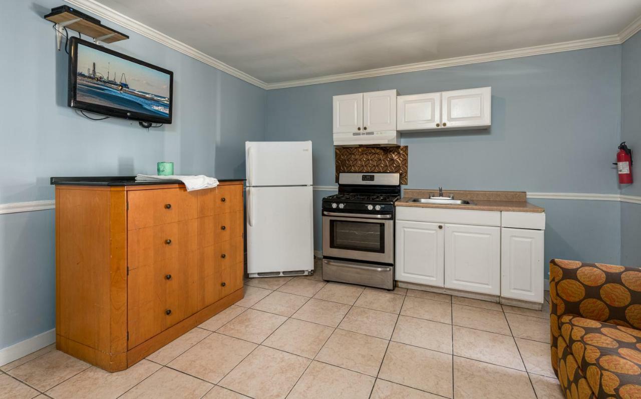Boardwalk Hotel Charlee & Apartments Beach Hotel Oceanfront Seaside Heights Εξωτερικό φωτογραφία